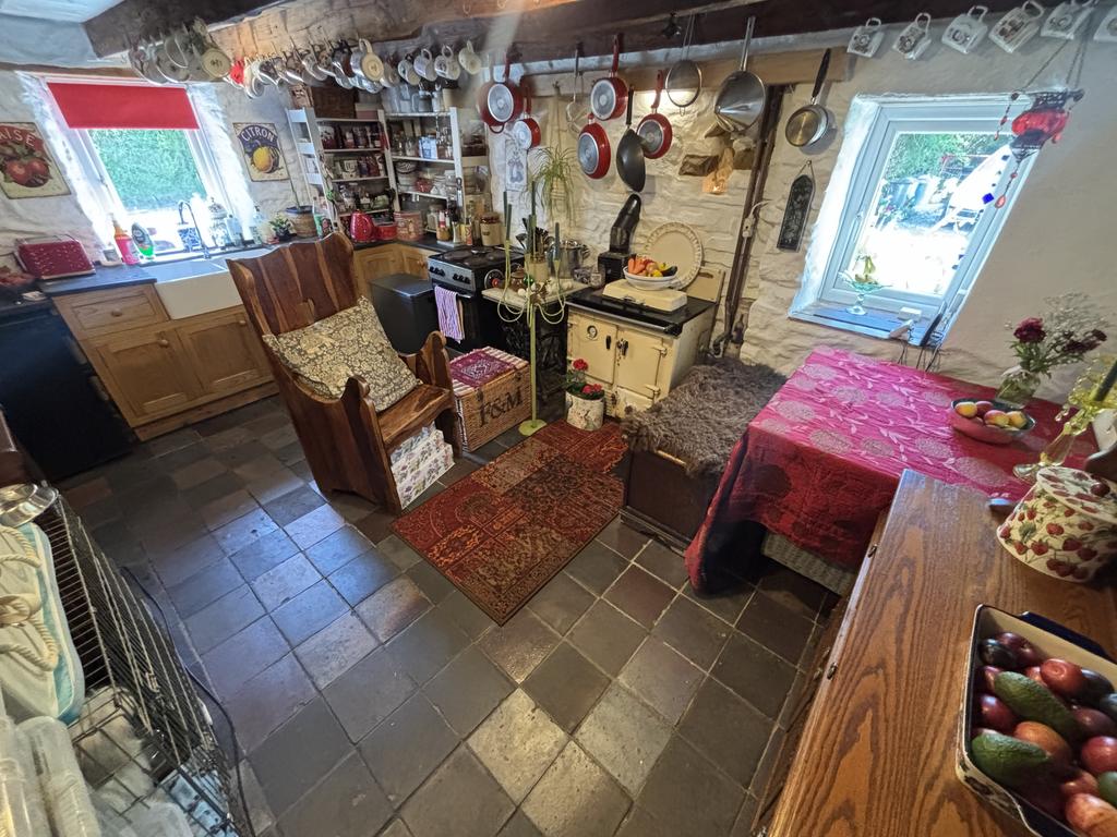 Kitchen (second image)