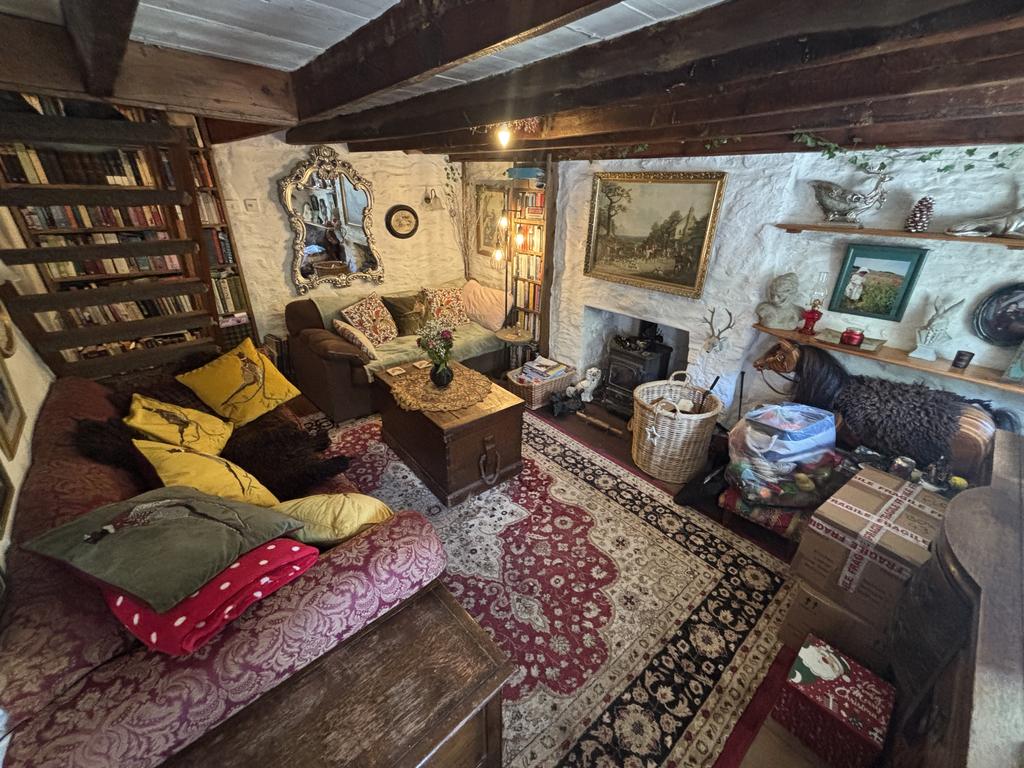 Living room (second image)