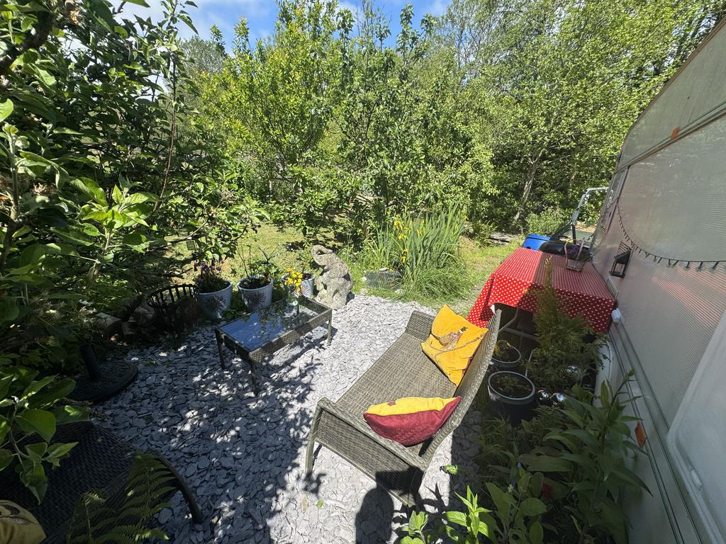 Garden (fifth image)