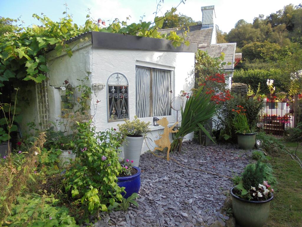 Garden (sixth image)