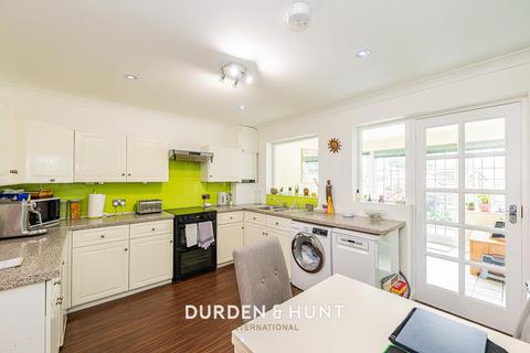 3 Brickfield Road, Coopersale, Epping, CM16 7QX