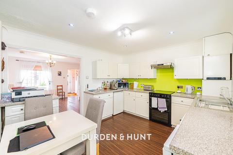 3 Brickfield Road, Coopersale, Epping, CM16 7QX
