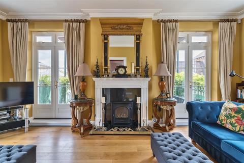 4 bedroom detached house for sale, Wadebridge Street, Poundbury, Dorchester