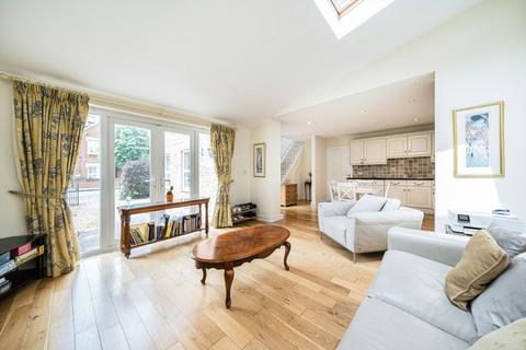 111 Ivydale Road, London, SE15 3DT