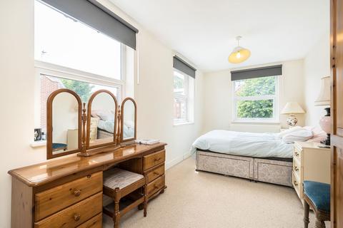 111 Ivydale Road, London, SE15 3DT