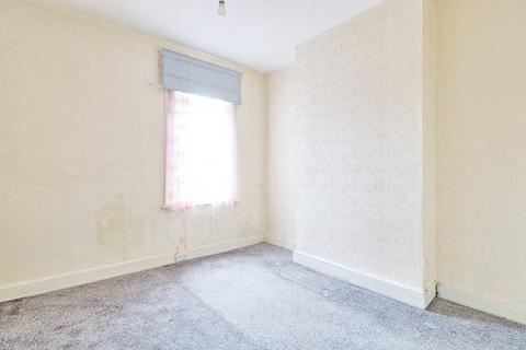 1 bedroom flat for sale, Monteagle Avenue, Barking, IG11