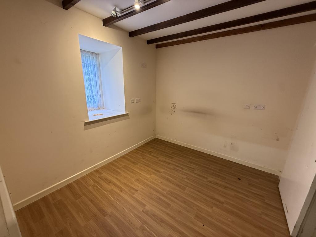 Sitting Room/Downstairs Bedroom 1