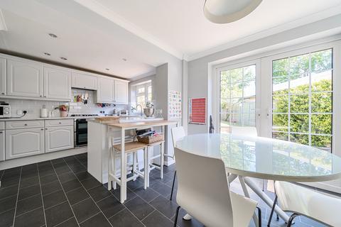 4 bedroom semi-detached house for sale, Dynes Road, Sevenoaks TN15