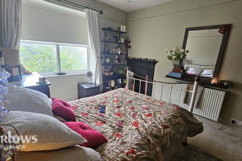 4 bedroom semi-detached house for sale, Penrhys Road, Ystrad, Pentre CF41 7