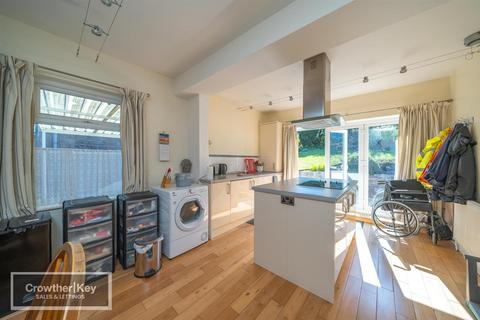 3 bedroom detached bungalow for sale, Harpur Hill Road, Buxton