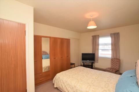16 Cargen Avenue, Dumfries, DG2 7LG