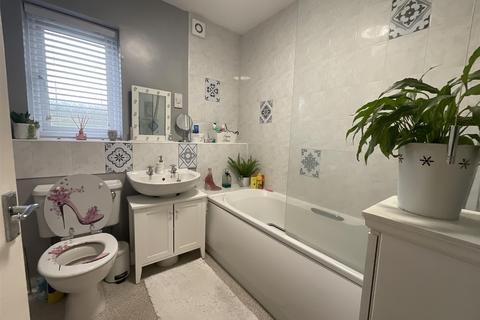 16 Coburg Lane, Langdon Hills, Basildon, SS16 6TH