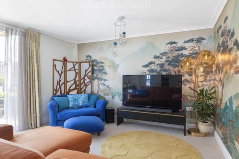 2 bedroom retirement property for sale, Hedingham Drive, Egham TW20