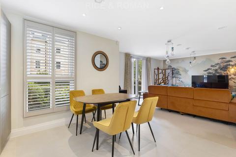 2 bedroom retirement property for sale, Hedingham Drive, Egham TW20