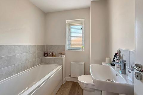 undefined, Telford TF4