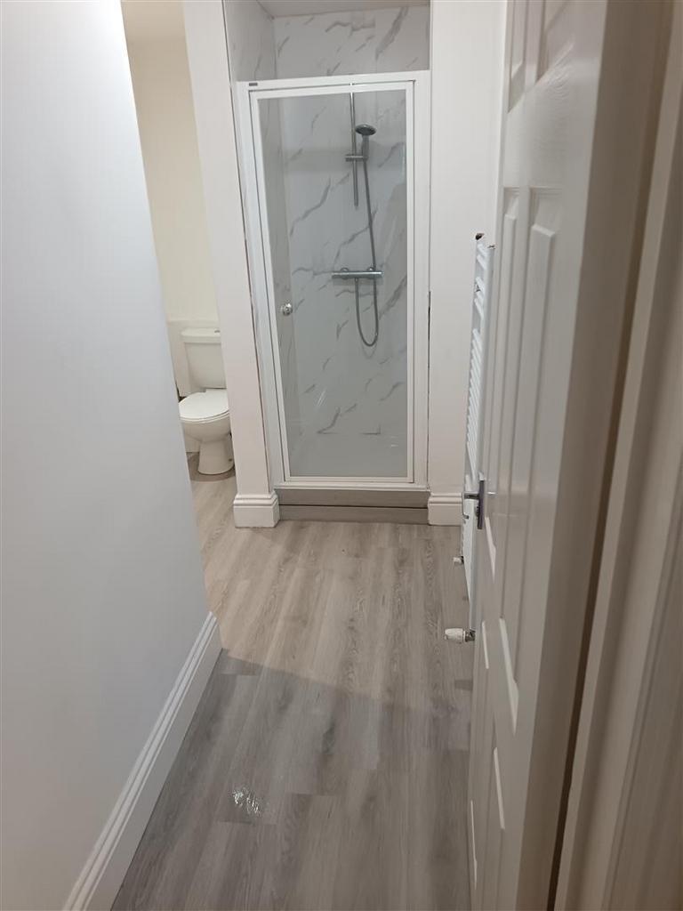 Bathroom1.jpg