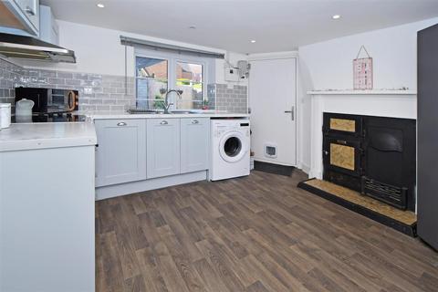 14 Cheadle Road, Uttoxeter, ST14 7BS