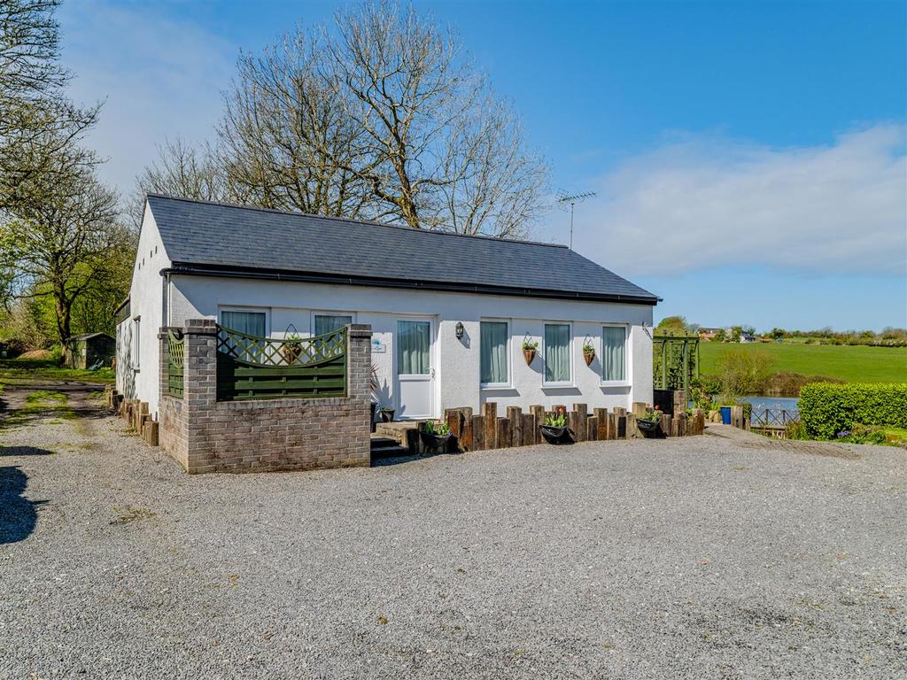 Holiday Cottage 1-Ty Llyn (Lake House)