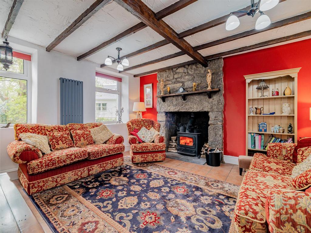 8592477-Stills-interior19(1).jpg