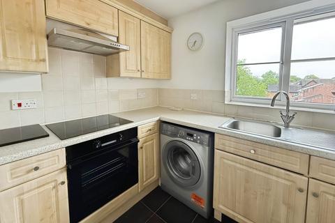 3 bedroom flat to rent, Alexandra Road South, Manchester, Greater Manchester, M16