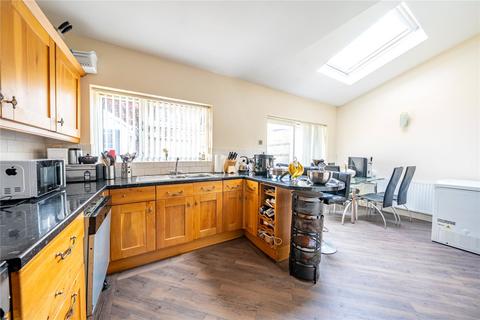 3 bedroom semi-detached house for sale, Stainburn View, Leeds, West Yorkshire