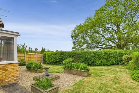 5 Aunums Close, Thornton Dale, Pickering, YO18 7TP