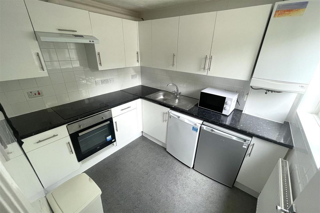 158-KITCHEN.jpg
