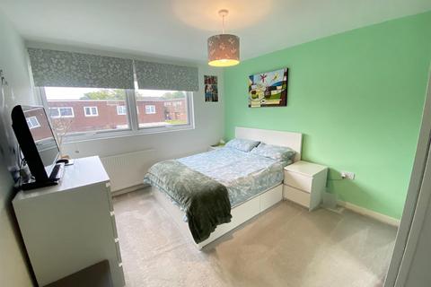 49 Gant Court, Waltham Abbey, EN9 3DY