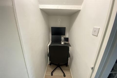 49 Gant Court, Waltham Abbey, EN9 3DY