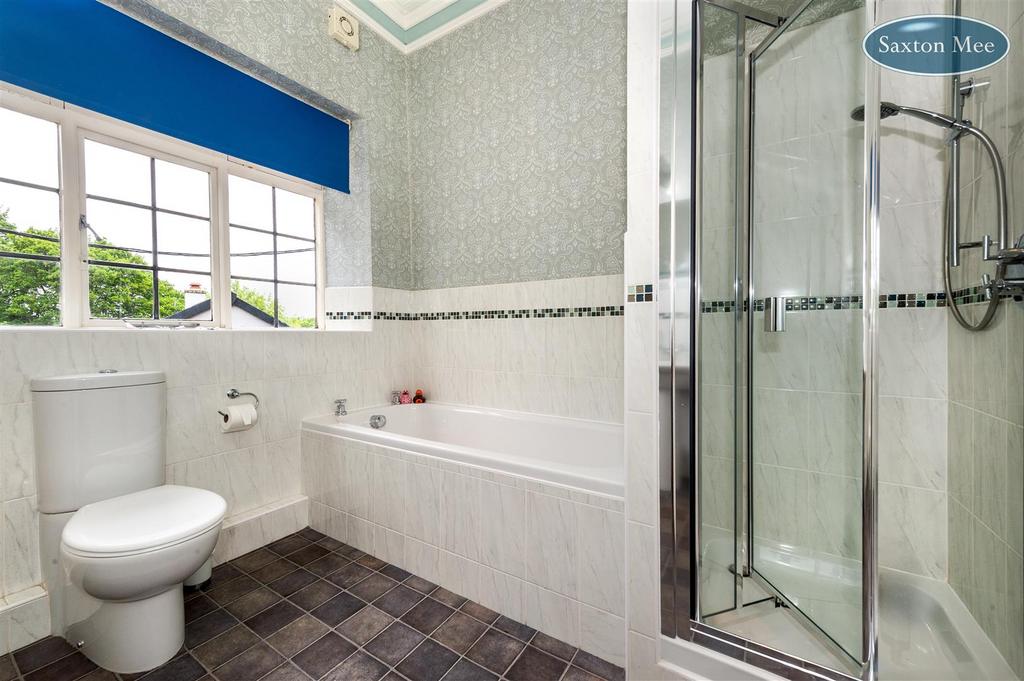 Bathroom 1406.jpg