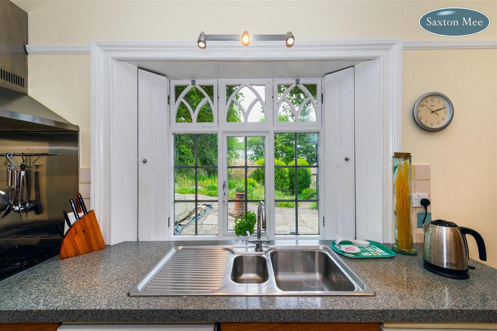 Kitchen 1763.jpg