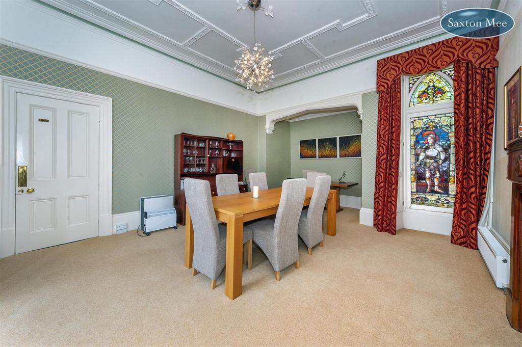 Dining room 1607.jpg