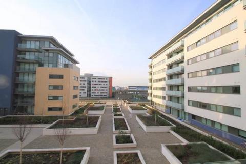 2 bedroom apartment for sale, Basin Approach, London