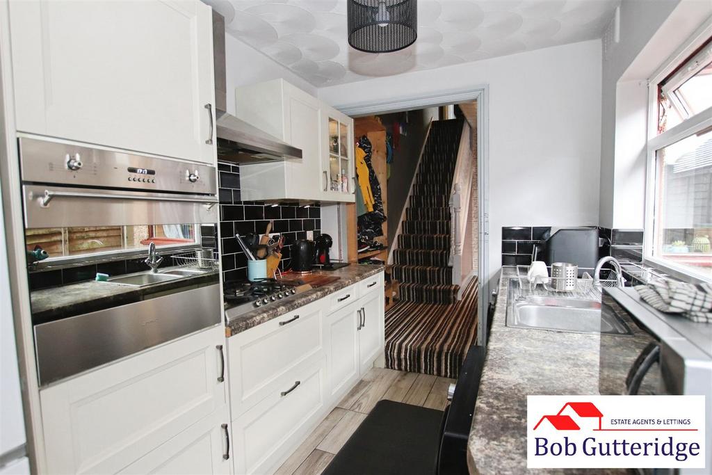 Fitted kitchen