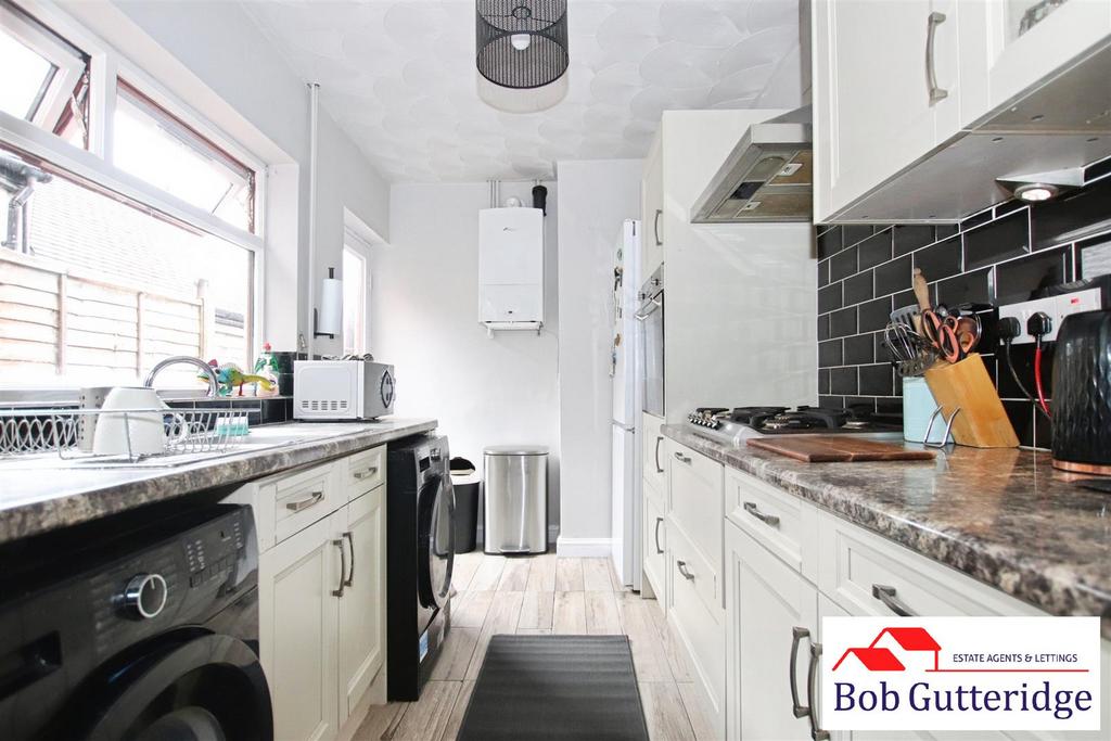 Fitted kitchen