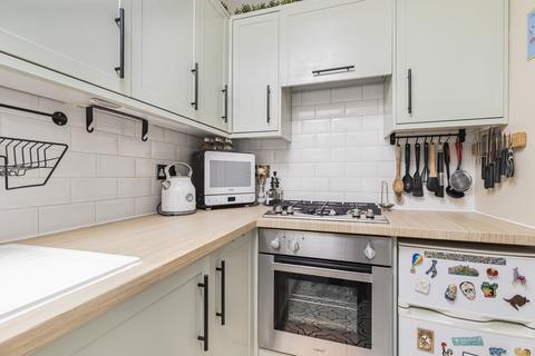 77 Tovil Close, London, SE20 8SZ