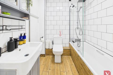 2 bedroom flat for sale, Watling Gardens, Dunstable LU6