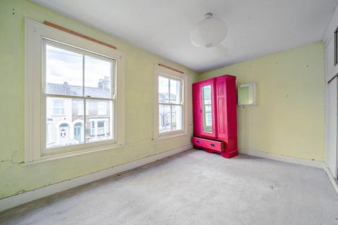 151 Kirkwood Road, London, SE15 2BG