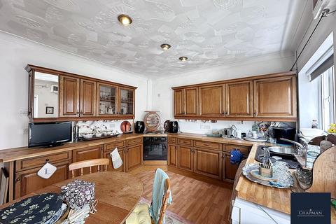 18 Bryn Eirw, Trehafod, Pontypridd, CF37 2PA