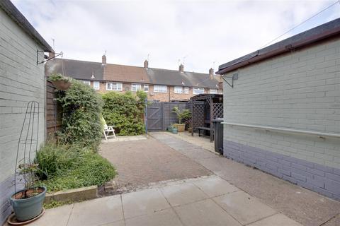 24 Gower Road, Hull, HU4 7LH