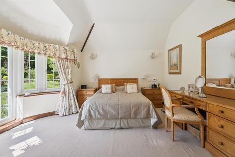 Azalea Cottage Alderton Drive, Little Gaddesden, Berkhamsted, HP4 1NA