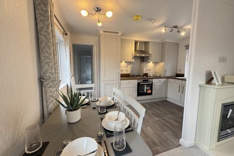 2 bedroom park home for sale, Tonbridge, Kent, TN11