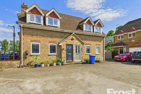 Datchet Place, Datchet, Berkshire, SL3