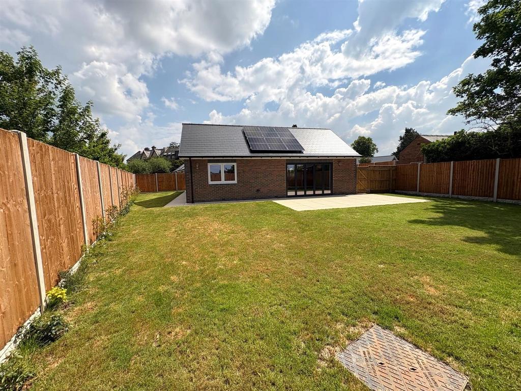 Plot 2 garden.jpg