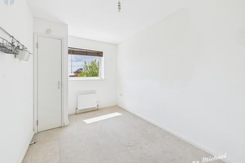2 bedroom flat for sale, Jubilee Square, Aylesbury