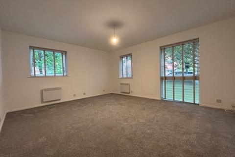 2 bedroom flat to rent, Alma Road, Windsor, SL4
