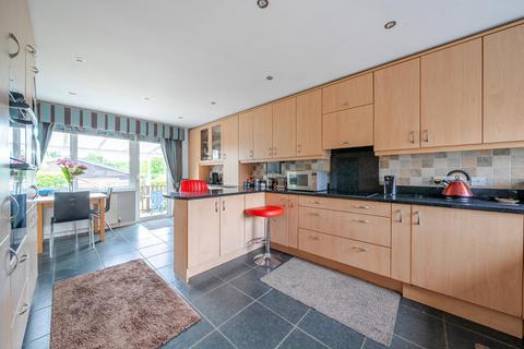10 Dover Close, Alresford, SO24 9PG