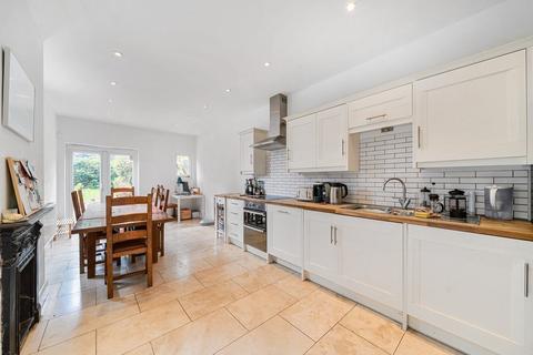 77 Thurlestone Road, London, SE27 0PE