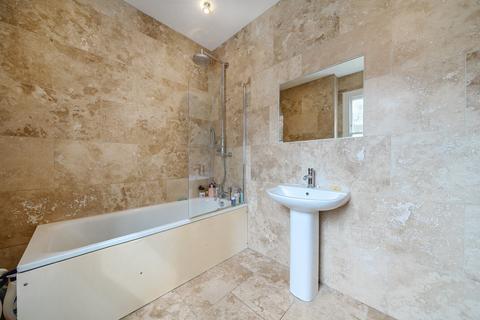 77 Thurlestone Road, London, SE27 0PE