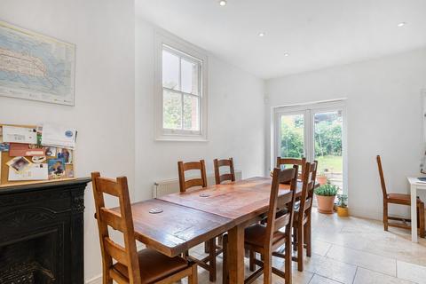 77 Thurlestone Road, London, SE27 0PE